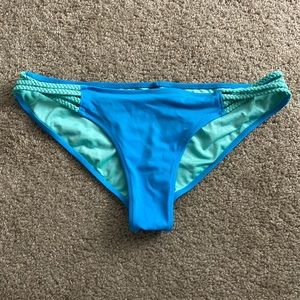 Blue VS Bikini Bottoms!